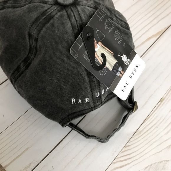 Rae Dunn x David & Young Let It Snow Embroidered Snowman Hat Grey NWT - Picture 3 of 7